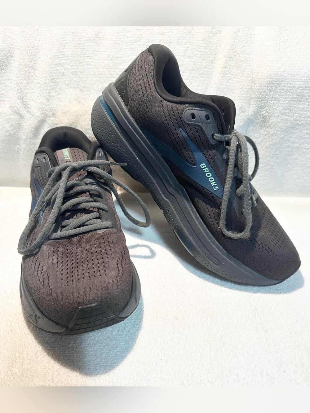 BROOKS Ghost Max 2 Men's Athletic Running Shoes size 9.5
